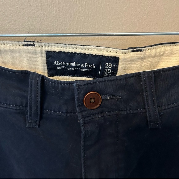Abercrombie and Fitch Men's Navy Pants - Picture 5 of 6